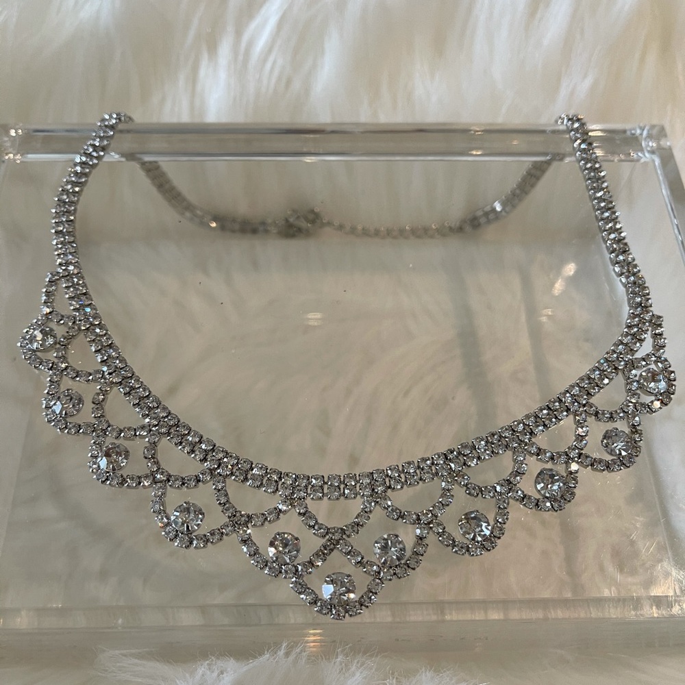 ♥️♥️SOLD♥️♥️ STUNNING Chrystal ADJUSTABLE necklace beautiful - Picture 2 of 7